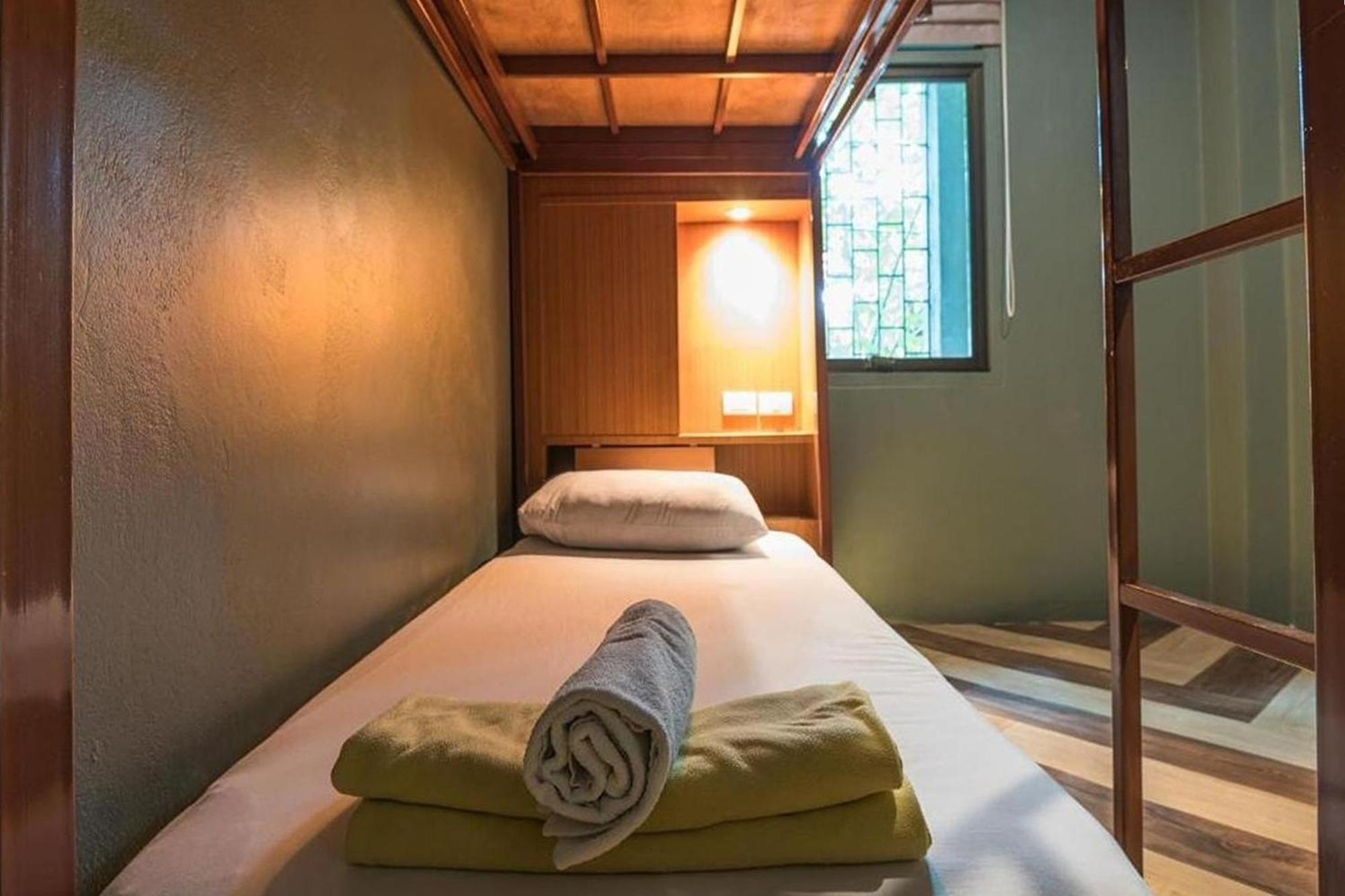 Loftel 22 Hostel Bangkok Eksteriør bilde